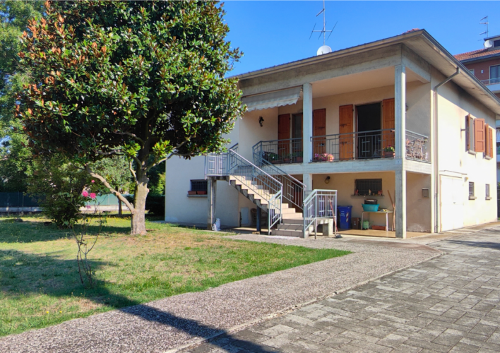 SPAZI FLESSIBILI E GARAGE DOPPIO: LA TUA NUOVA CASA INDIPENDENTE