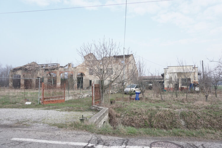 IL RUSTICO CHE TUTTI CERCANO: INDIPENDENZA, VERDE PRIVATO E LIBERTÀ DI PROGETTO