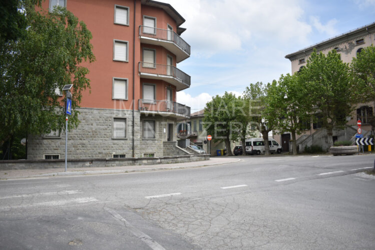 PELLEGRINO PARMENSE: QUADRILOCALE ULTIMO PIANO DA RISTRUTTURARE