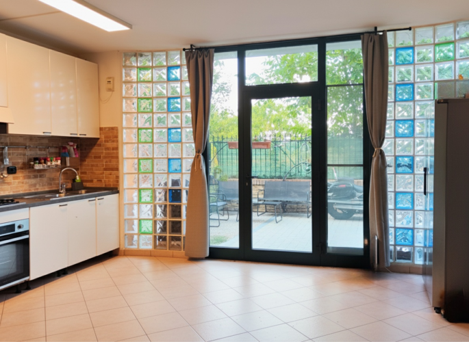 INDIPENDENZA E VERDE A BOTTEGHINO: TRILOCALE CON GIARDINO