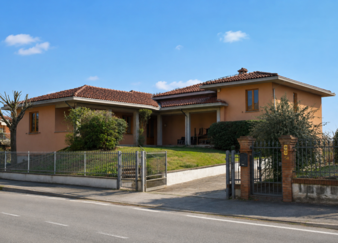 SPAZI GENEROSI, PRIVACY TOTALE: LA VILLA CHE CERCAVI ORA DISPONIBILE