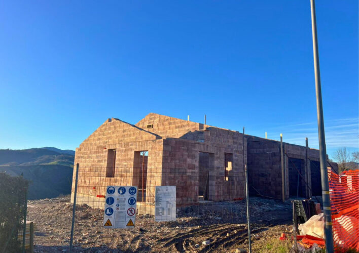 TRANQUILLITÀ, DESIGN E NATURA: LA CASA CHE PARLA DI TE