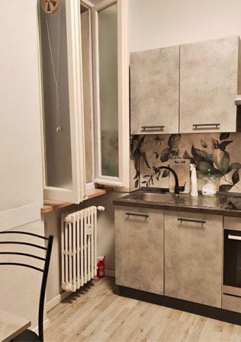 PARMA: QUADRILOCALE RISTRUTTURATO COMODO AI SERVIZI