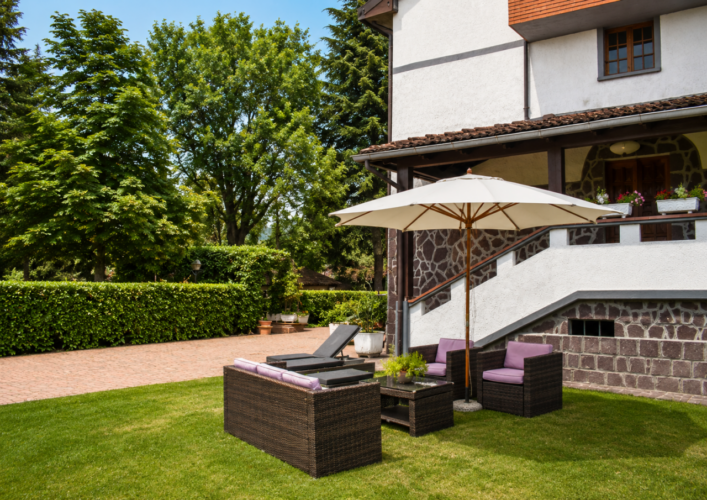 CASA VACANZE O B&B CON PISCINA E GIARDINO PRIVATO