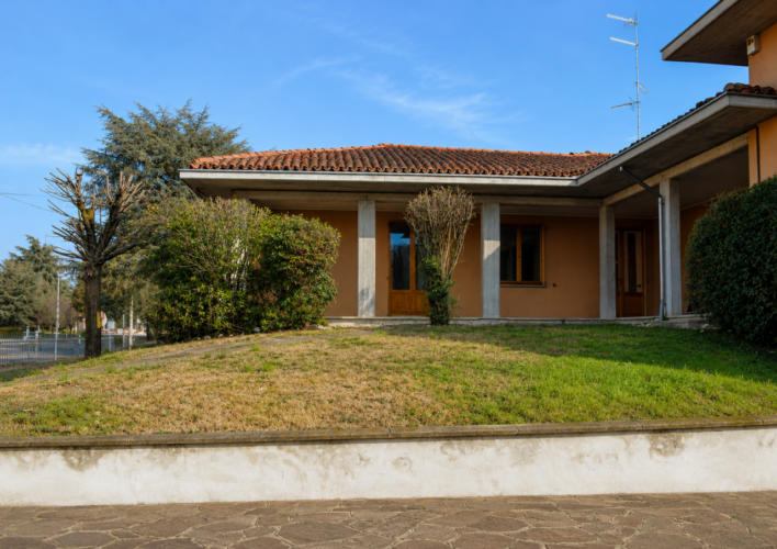 SPAZI GENEROSI, PRIVACY TOTALE: LA VILLA CHE CERCAVI ORA DISPONIBILE