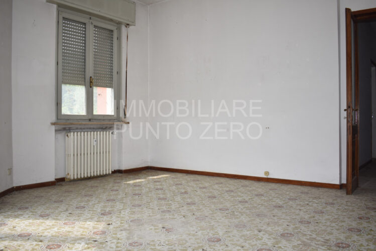 PELLEGRINO PARMENSE: QUADRILOCALE ULTIMO PIANO DA RISTRUTTURARE