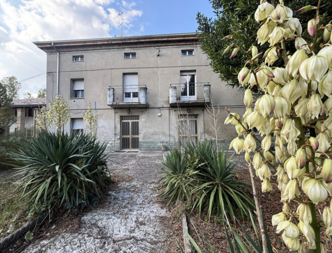 BAGANZOLA: PORZIONE DI BIFAMILIARE CON GIARDINO PRIVATO DA PERSONALIZZARE