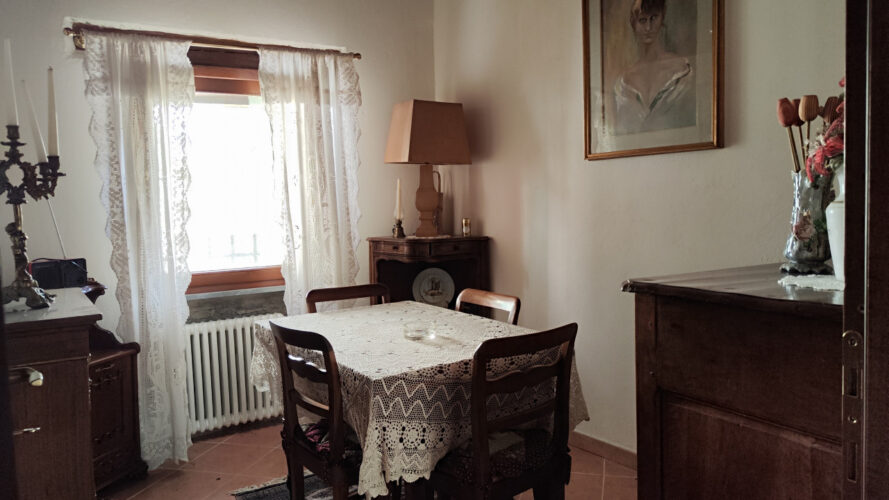 UNA CASA CHE RACCONTA: RISTRUTTURATA, ARREDATA, E GIÀ TUA