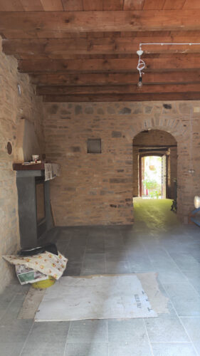 CASA IN PIETRA NEL BORGO DI BERCETO