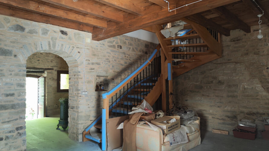 CASA IN PIETRA NEL BORGO DI BERCETO