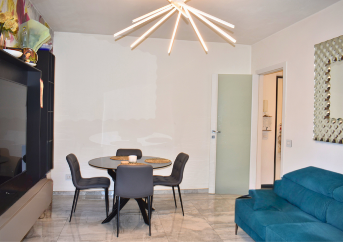 INTERNA VIA EMILIO LEPIDO: TRILOCALE RISTRUTTURATO