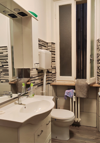 PARMA: QUADRILOCALE RISTRUTTURATO COMODO AI SERVIZI