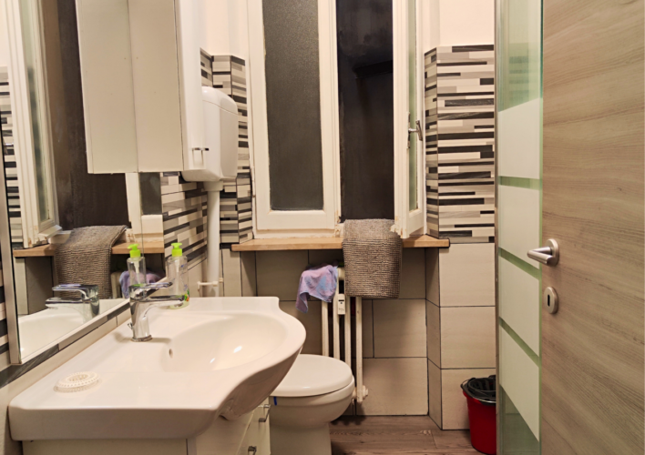 PARMA: QUADRILOCALE RISTRUTTURATO COMODO AI SERVIZI