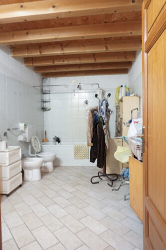 MAGAZZINO CON INGRESSO INDIPENDENTE A MEZZANI: INVESTIMENTO SICURO