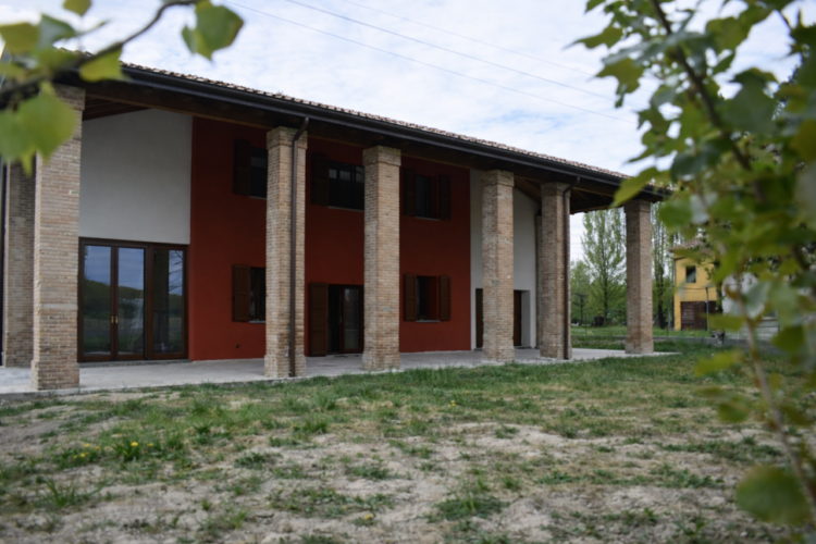 BIFAMILIARE NUOVA A BAGANZOLA: INDIPENDENZA E QUALITÀ ABITATIVA