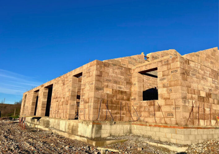 TRANQUILLITÀ, DESIGN E NATURA: LA CASA CHE PARLA DI TE