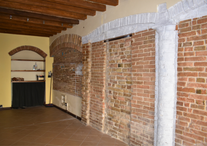 NEGOZIO ESCLUSIVO IN CONTESTO STORICO E DI FASCINO