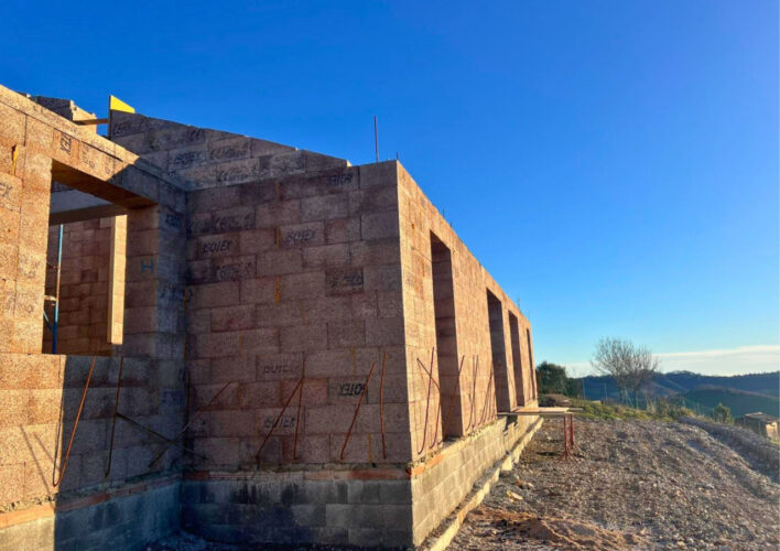 TRANQUILLITÀ, DESIGN E NATURA: LA CASA CHE PARLA DI TE