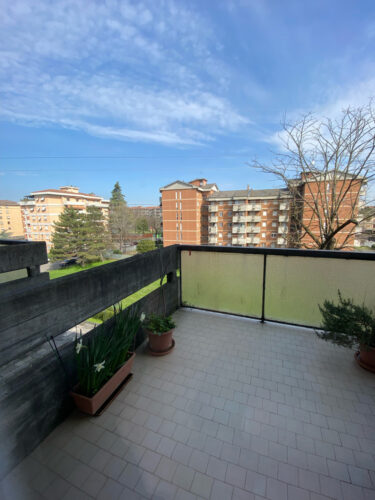 APPARTAMENTO CON TERRAZZI A DUE PASSI DA MONTANARA