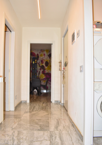 INTERNA VIA EMILIO LEPIDO: TRILOCALE RISTRUTTURATO