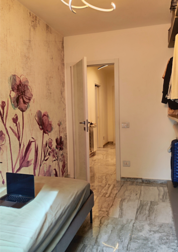 INTERNA VIA EMILIO LEPIDO: TRILOCALE RISTRUTTURATO