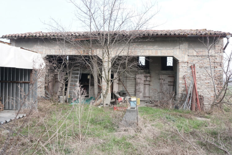 MAGAZZINO CON INGRESSO INDIPENDENTE A MEZZANI: INVESTIMENTO SICURO