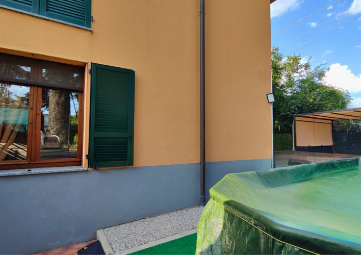 INDIPENDENZA E VERDE A BOTTEGHINO: TRILOCALE CON GIARDINO