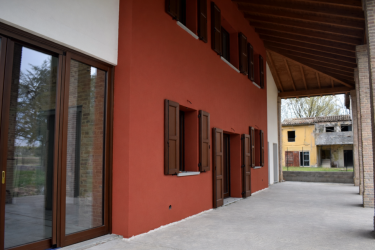 BIFAMILIARE NUOVA A BAGANZOLA: INDIPENDENZA E QUALITÀ ABITATIVA