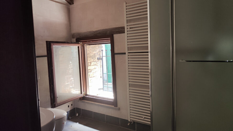 CASA IN PIETRA NEL BORGO DI BERCETO