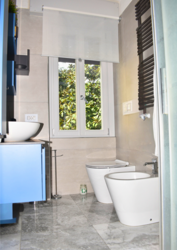 INTERNA VIA EMILIO LEPIDO: TRILOCALE RISTRUTTURATO