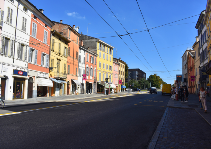 NEGOZIO ESCLUSIVO IN CONTESTO STORICO E DI FASCINO