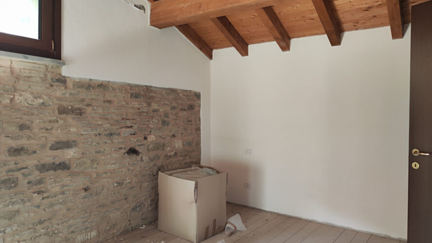 CASA IN PIETRA NEL BORGO DI BERCETO