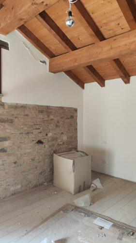 CASA IN PIETRA NEL BORGO DI BERCETO