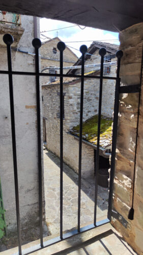 CASA IN PIETRA NEL BORGO DI BERCETO