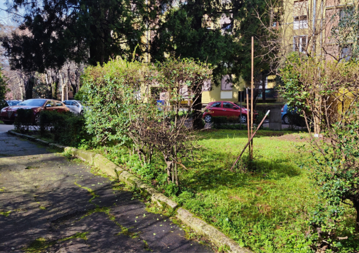 INTERNA VIA EMILIO LEPIDO: TRILOCALE RISTRUTTURATO