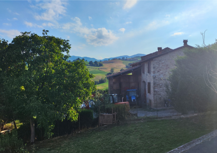 GIARDINO PRIVATO E INDIPENDENZA: L’OCCASIONE CHE CERCHI A LANGHIRANO