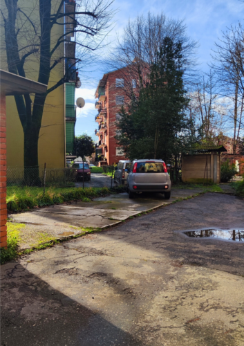 INTERNA VIA EMILIO LEPIDO: TRILOCALE RISTRUTTURATO