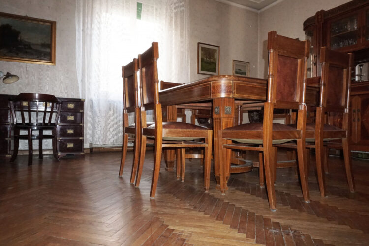 QUADRILOCALE SIGNORILE A DUE PASSI DALLA PILOTTA