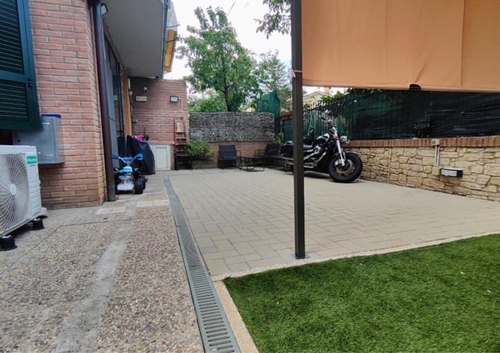 INDIPENDENZA E VERDE A BOTTEGHINO: TRILOCALE CON GIARDINO