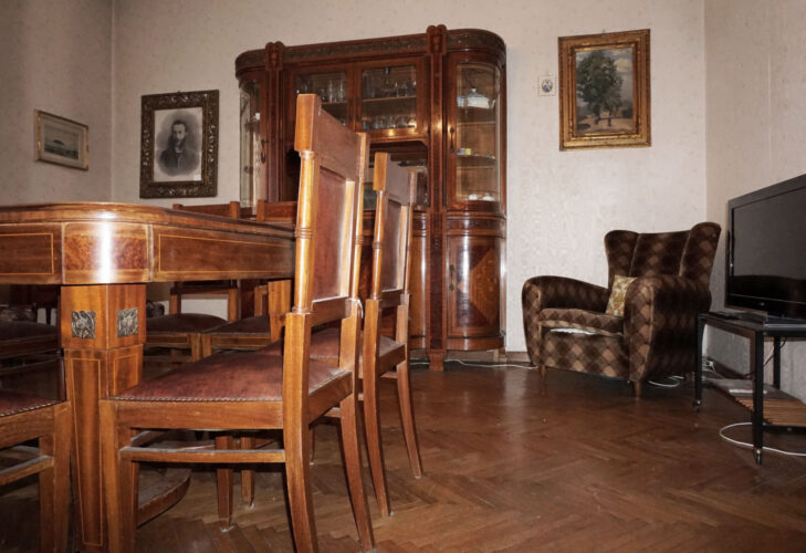 QUADRILOCALE SIGNORILE A DUE PASSI DALLA PILOTTA